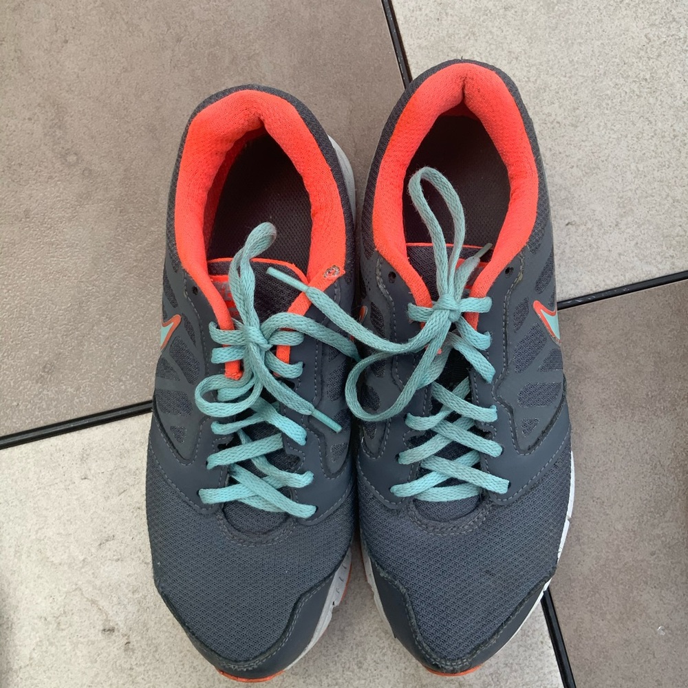 Nike Downshifter 6 Running Shoes Size 9